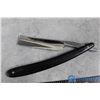 Image 5 : (2) Vintage Straight Razors - Fredrick Reynolds Sheffield & Great Britain