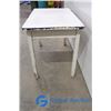Image 3 : Vintage Enamel Top Farm Table