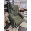 Image 6 : **Green Power/Lift Chair - Working