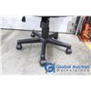 Image 4 : **Black Office Chair on Wheels