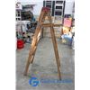 Image 1 : **5ft Wooden Ladder