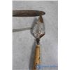 Image 6 : Trowels, Hedge Clippers, Table Saw Push