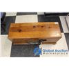 Image 2 : **Ducks Unlimited Wooden Foot Locker