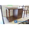 Image 2 : **(2) Vintage Side Tables