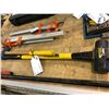 Image 1 : SLEDGE HAMMERS (2)