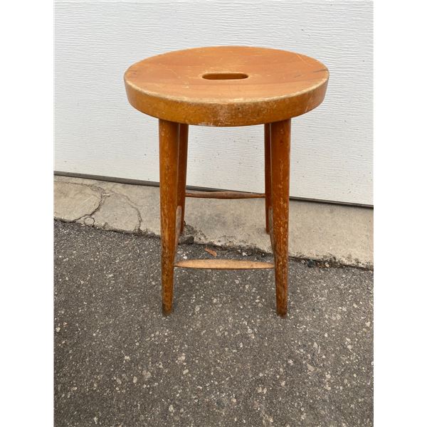 Single stool