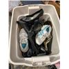 Image 1 : Bin assorted shoes