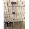 Image 1 : Adjustable crutches