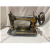 Image 1 : Singer sewing machine