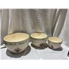 Image 1 : Nesting bowls