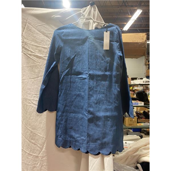 English Factory size small NWT