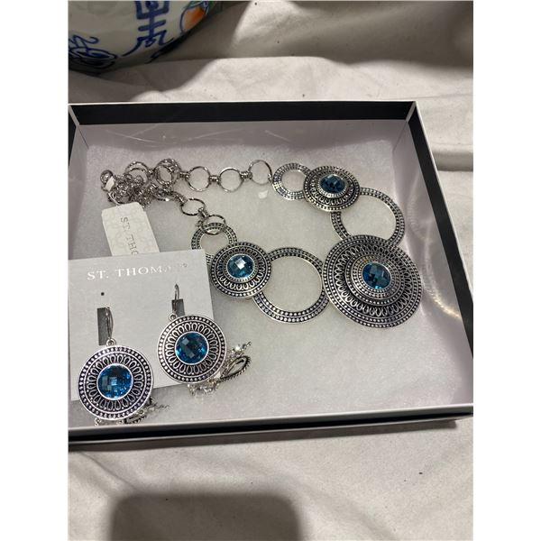 St.Thomas necklace and earrings new