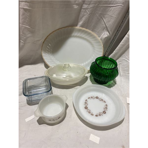 Vintage kitchen ware