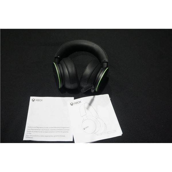 XBOX WIRELESS GAMING HEADSET, TESTED WORKING