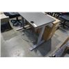 Image 3 : WORKSTATION DESK - MOTOR DOES NOT WORK