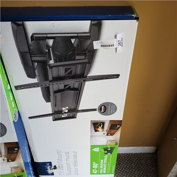 BRAND NEW INSIGNIA 47" - 80" FULL MOTION TV WALL MOUNT