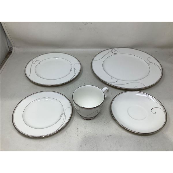 Platinum 5 pce place setting