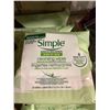 Image 2 : Simple Facial Cleansing Wipes 6X25 Count