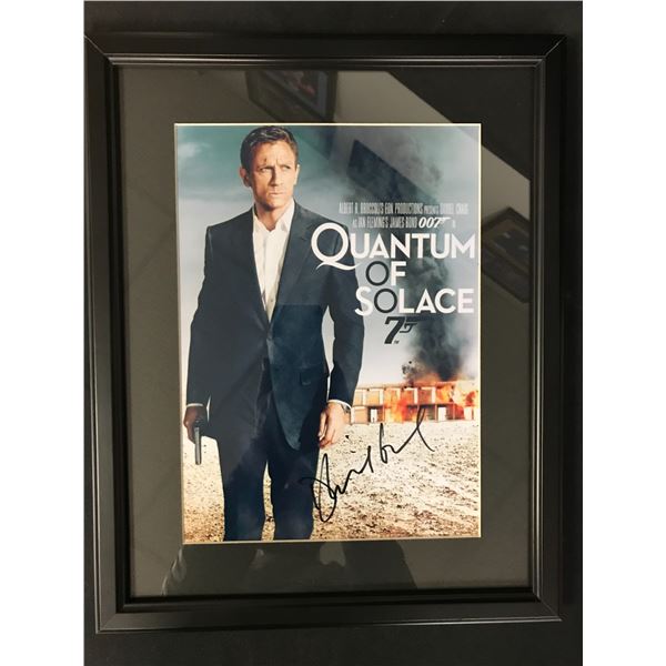 DANIEL CRAIG SIGNED AND FRAMED JAMES BOND 8 X 10 (RA COA)