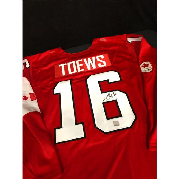 JONATHAN TOEWS SIGNED TEAM CANADA JERSEY (FRAMEWORTH COA)