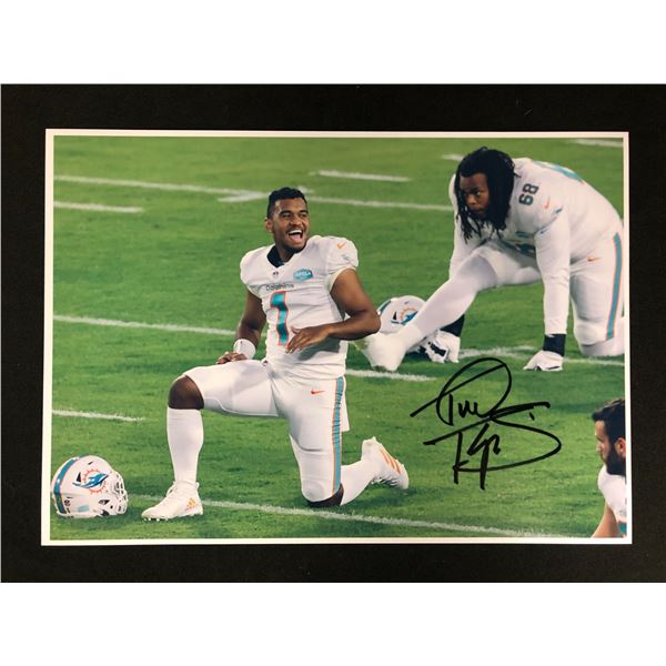 TUA TAGOVAILOA SIGNED 8 X 10 (RA COA)