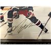 Image 2 : MARK MESSIER SIGNED PHOTO DISPLAY PASTIME COA