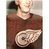 Image 2 : TED LINDSAY SIGNED AND FRAMED DETROIT RED WINGS 8 X 10 (PASTIME COA)