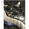 Image 2 : SHARIFF ABDUL RAHIM SIGNED GAME USED BASKETBALL SHOES ( GAMEDAY COA)