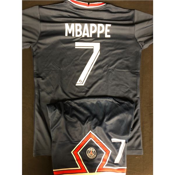 MBAPPE PARIS SOCCER JERSEY AND SHORTS (NEW)