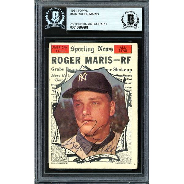 1961 TOPPS #576 ROGER MARIS AUTHENTIC AUTOGRAPH (BECKETT AUTHENTIC)