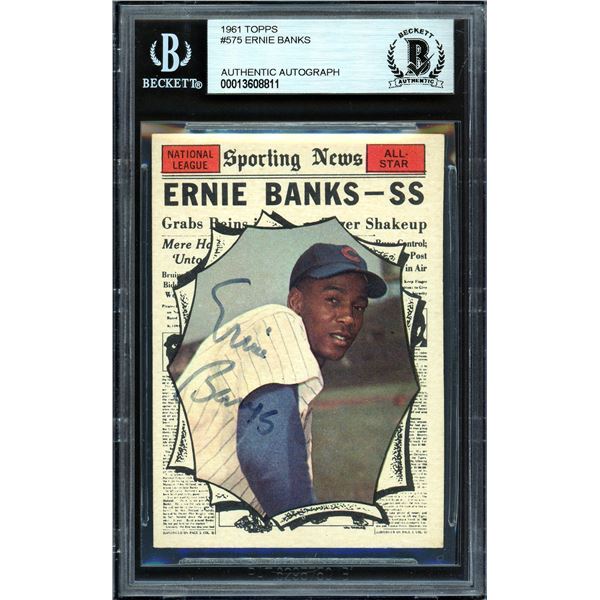 1961 TOPPS #575 ERNIE BANKS AUTHENTIC AUTOGRAPH (BECKETT AUTHENTIC)