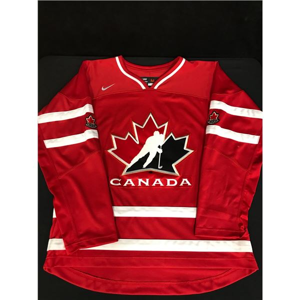 NEW TEAM CANADA NIKE JERSEY SIZE MEDIUM