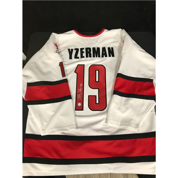 STEVE YZERMAN SIGNED TEAM CANADA HOCKEY JERSEY w/ YZERMAN COA)