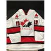 Image 3 : STEVE YZERMAN SIGNED TEAM CANADA HOCKEY JERSEY w/ YZERMAN COA)