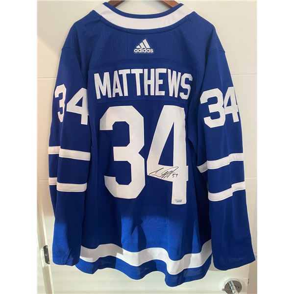 AUSTON MATTHEWS SIGNED MAPLE LEAFS ADIDAS PRO JERSEY (FANATICS HOLO)