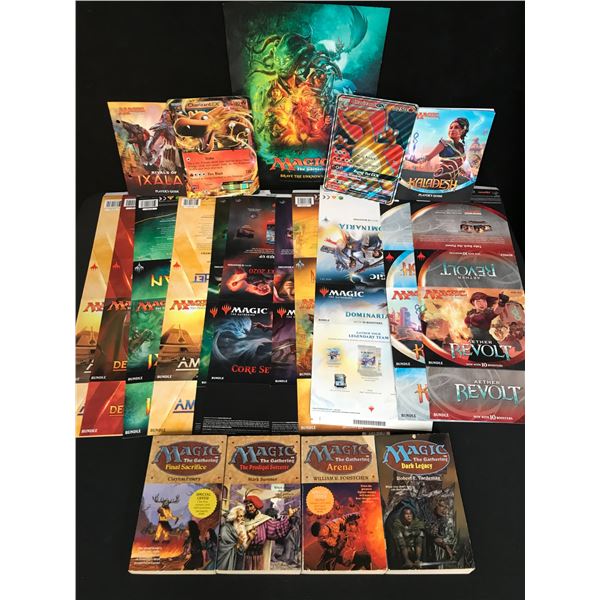 MAGIC THE GATHERING BOOK/ CARD LOT