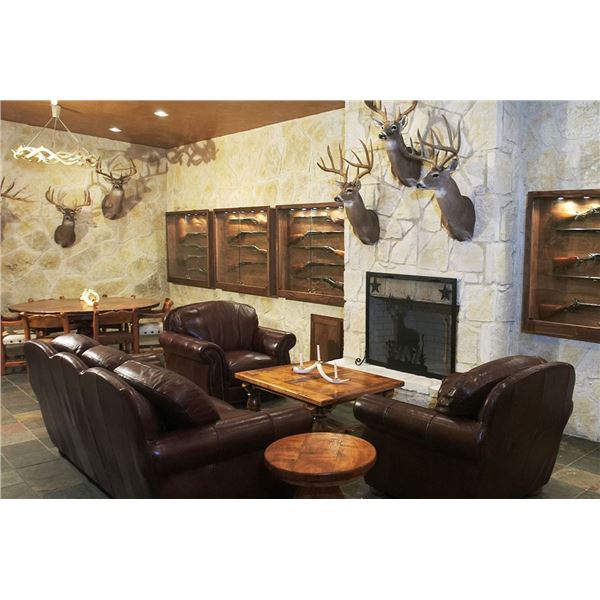 TEXAS - 3 DAY/2 NIGHT TROPHY EXOTICS HUNT FOR 2 HUNTERS