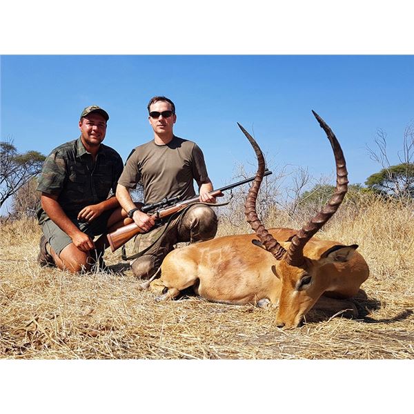SOUTH AFRICA - 7 DAY PLAINS GAME HUNT FOR 2-4 HUNTERS