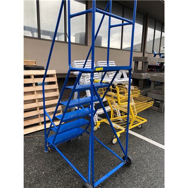 Rolling Set Ladder with Guard Rails - 5feet tall - Made by Canway complies with ANSI-ASC A-14.7