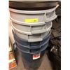 Image 1 : 6 Large Garbage Containers - 26 gallons w/ some lids