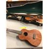 Image 1 : Antique Violin in Case and Ukelele