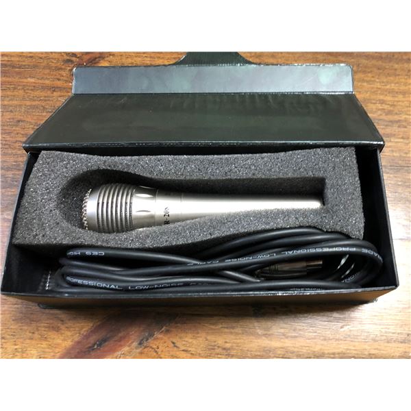 Handheld Microphones by Grandview - Dynamic GR-208 with cables