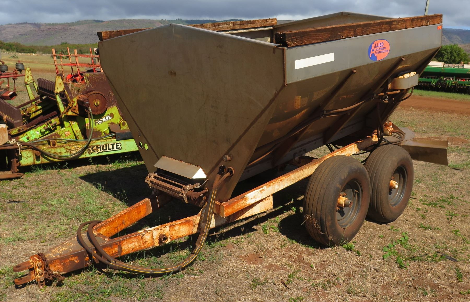 Transpread S&A Transpread Spreader Implement