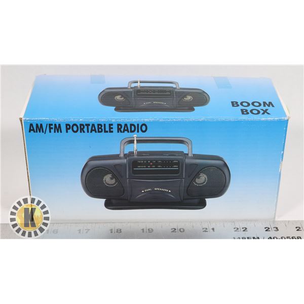 AM/FM MINI PORTABLE RADIO