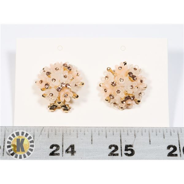 NEW BOUQUET THEME STUD EARRINGS