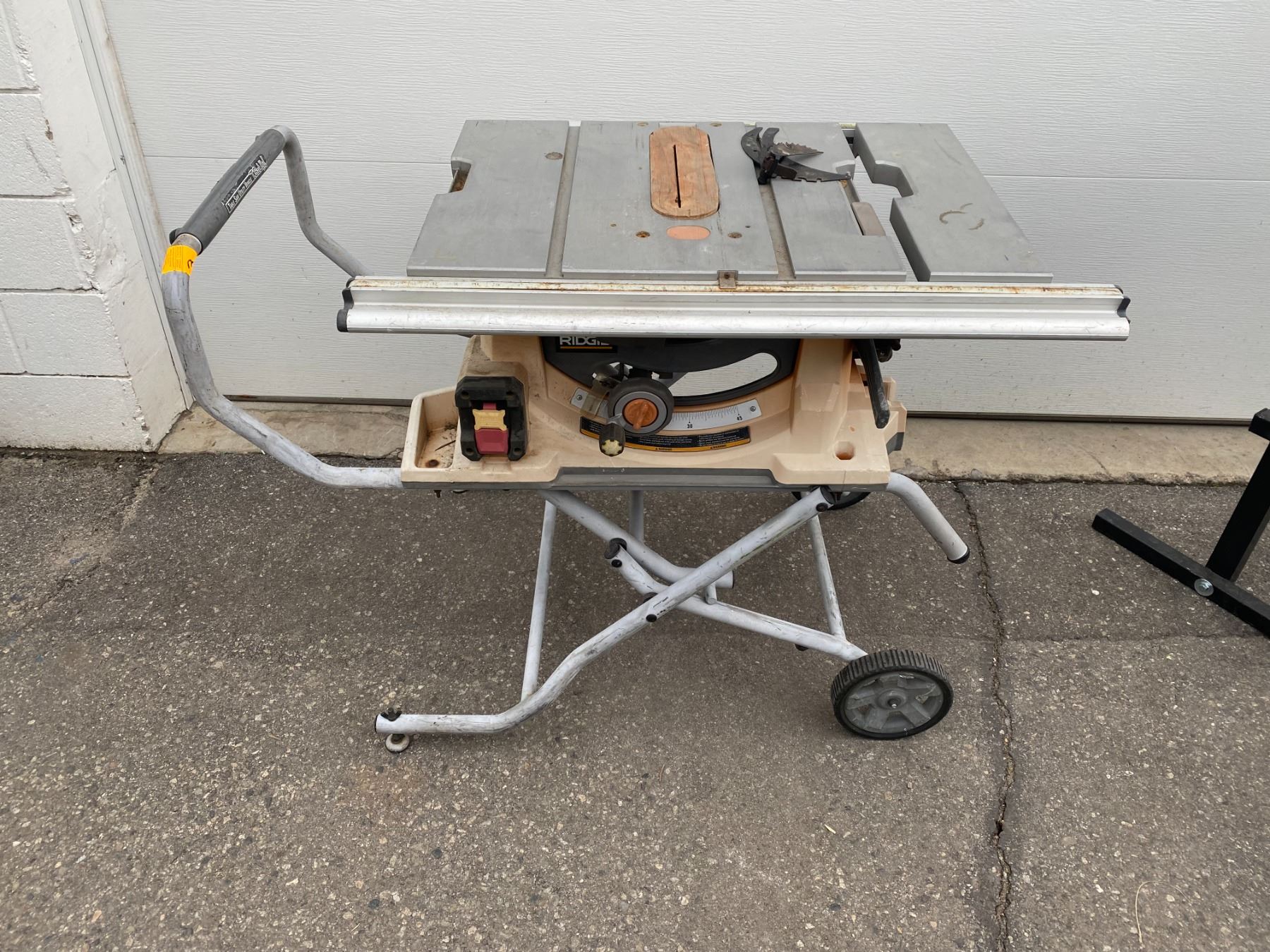 Rigid table saw