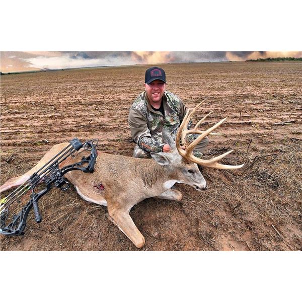 Trophy Whitetail Hunt in Oklahoma