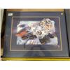 Image 2 : 2 framed hockey pictures, one signed (one cracked)