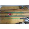 Image 5 : Ice Fishing Lot - Rods, Chains, Tackle kits, Ice Scoops + MORE