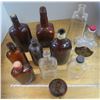 Image 2 : Collection of Vintage Bottles